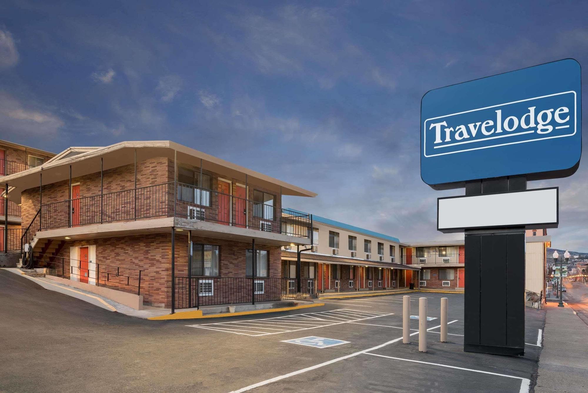 Travelodge By Wyndham Klamath Falls Exterior photo